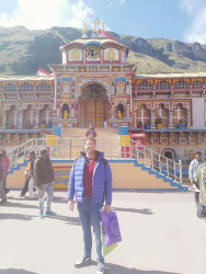Matteo at Badrinath temple